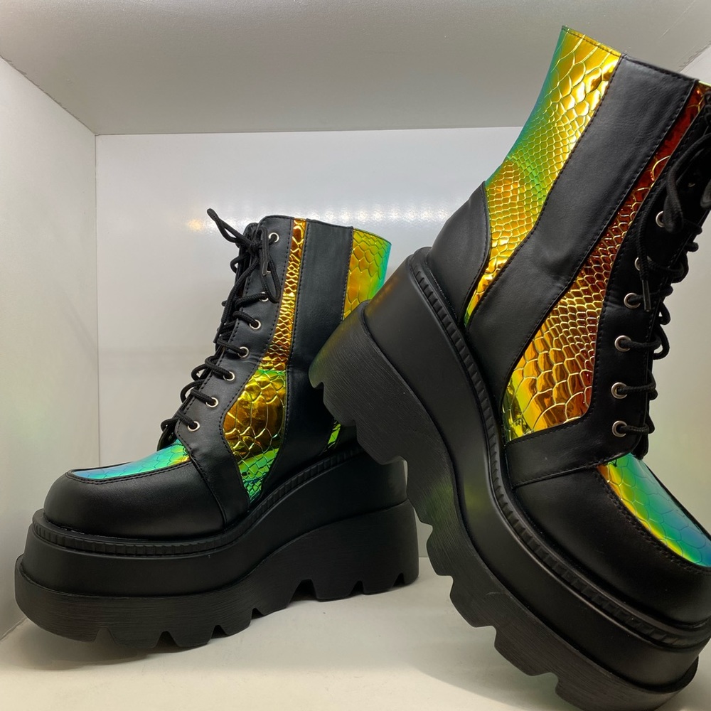 Radioactive Platform Boots (USH-2)